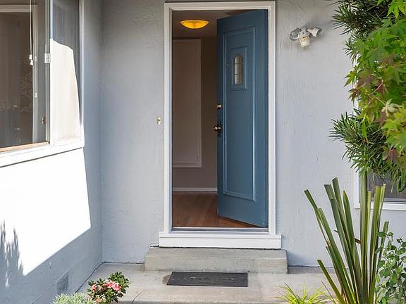 5th image of 759 Gull Ave