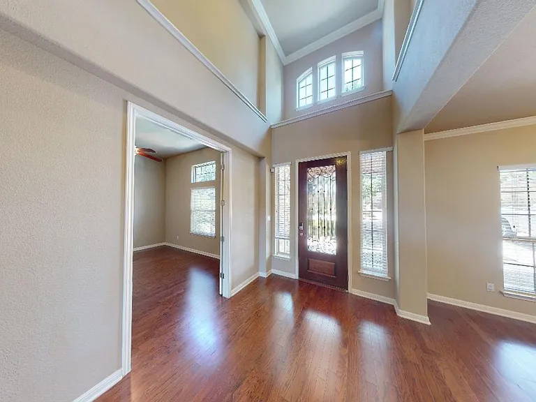 5705 Lipan Apache Bnd — Photo 2
