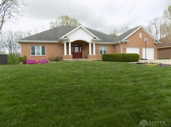1960 Kitty Hawk Dr, Xenia, OH 45385