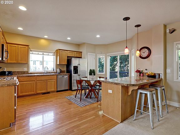 4th image of 5829 NE Weller Ct