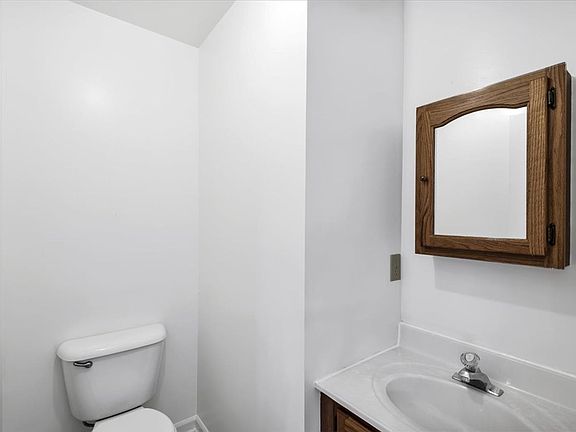 5th image of 10704 Live Oak Ct