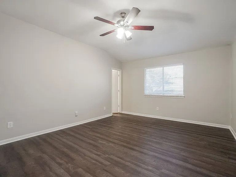 23503 Maple View Dr — Photo 14