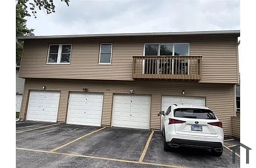 216 Eagle Ct #D Photo 1