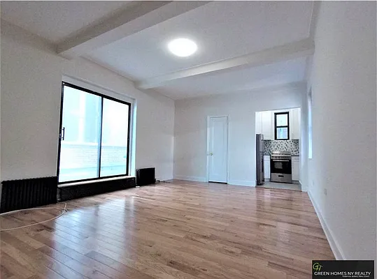 Rented by Green Home NY Realty LLC | media 2