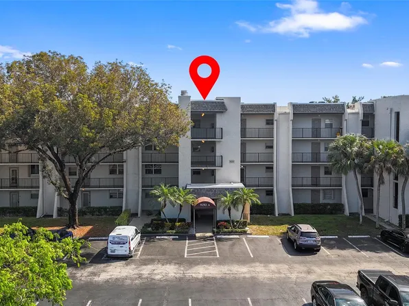 9230 Lagoon Place #404, Davie, FL 33324