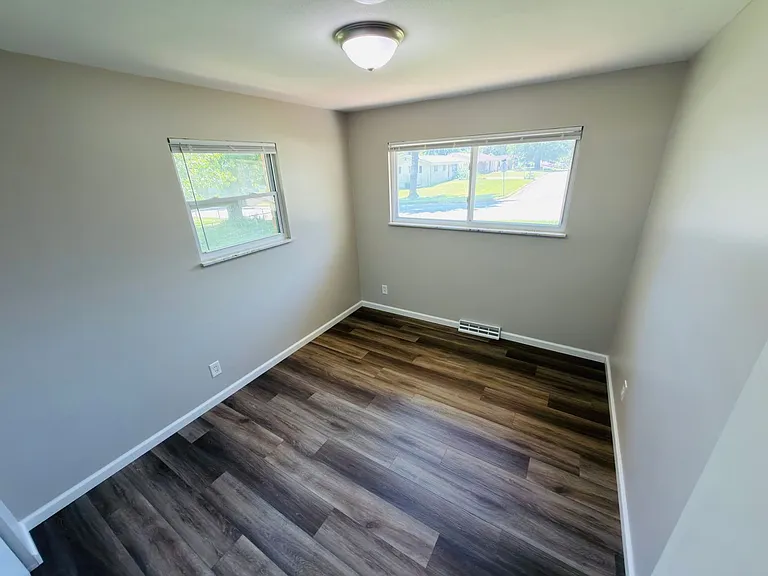 79 Ruth Dr — Photo 12