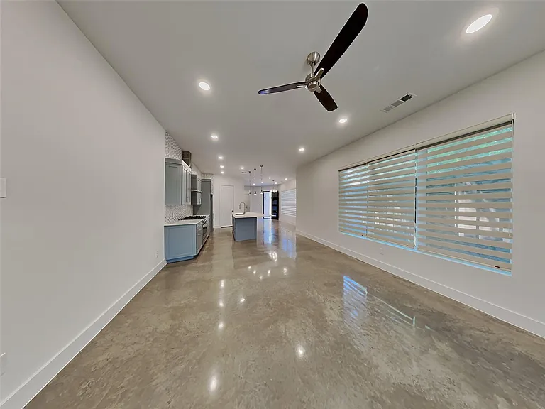 2343 Vagas St — Photo 10