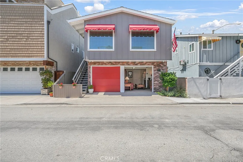 2 bed, 1400 sqft, $6,000 — Photo 1