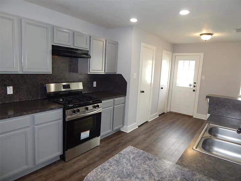 6330 Torrance Elms Ct — Photo 12