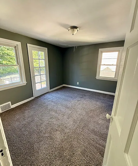 882 Keystone Dr — Photo 16