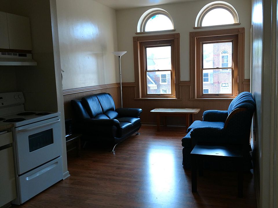 2nd image of 580 Main St #8
