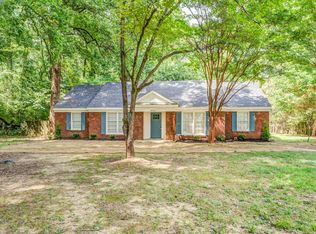 4036 N Lake Forest Dr, Memphis, TN 38128