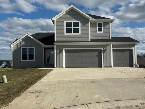 923 168th Ter, Basehor, KS 66007