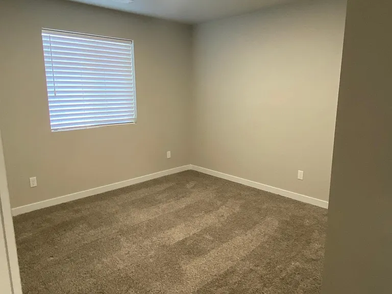 2882 N Klemmer Ave — Photo 9