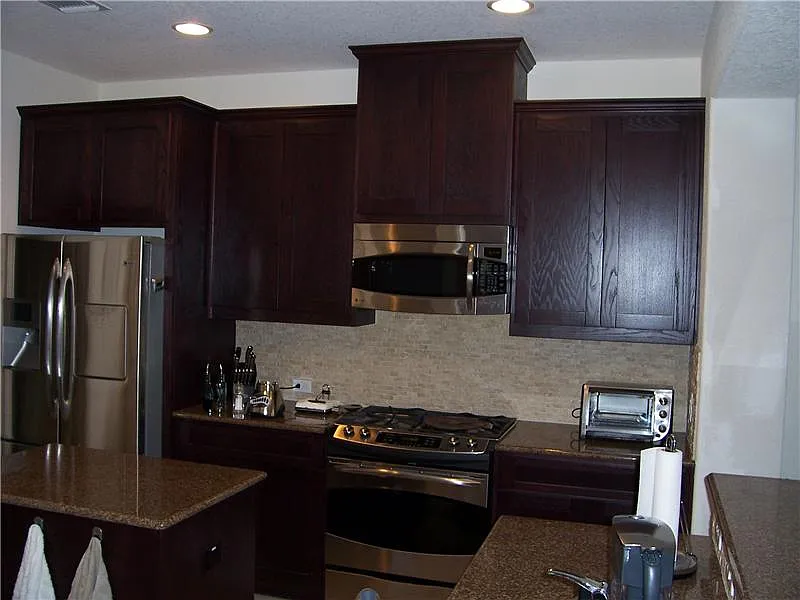 4 bed, 2162 sqft, $2,350 — Photo 3