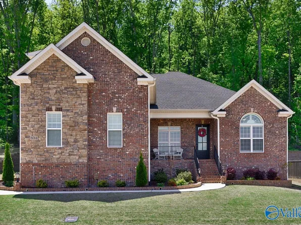 8014 Goose Ridge Dr SE, Owens Cross Roads, AL 35763