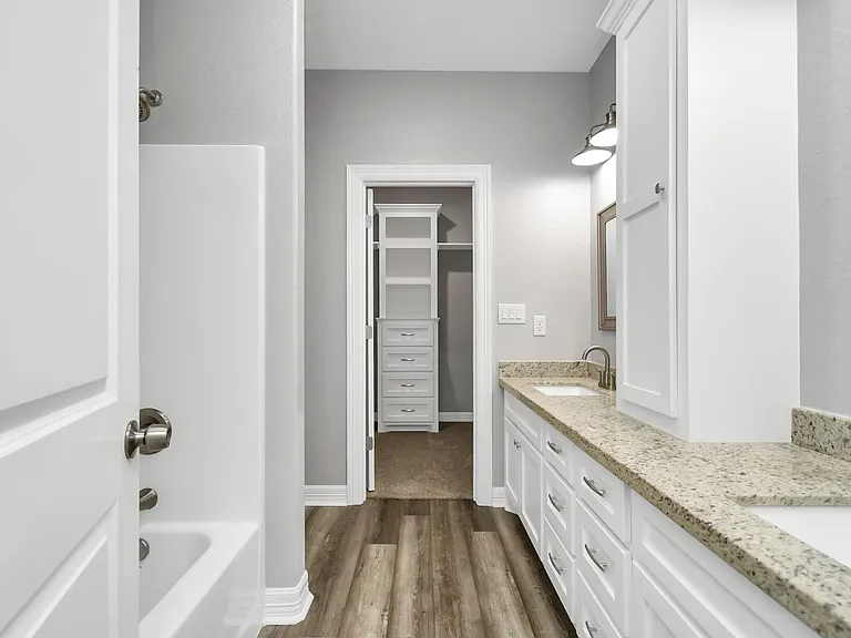 701 S Morgan St — Photo 16