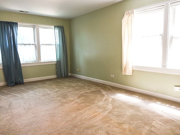 3rd image of 345 Sherman Ave #1R