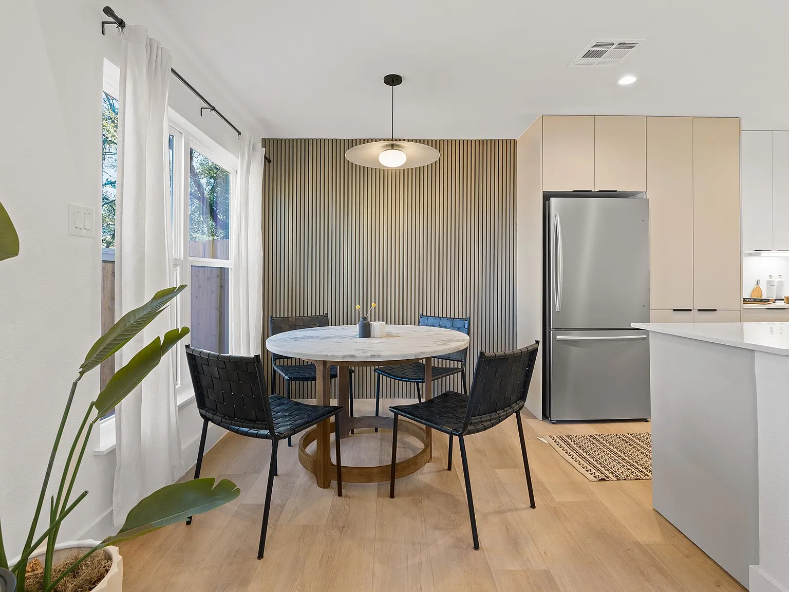 2 bed, 1144 sqft, $4,705 — Photo 4