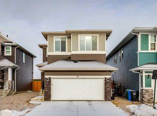 86 S Creekside Way SW, Calgary, AB T2X4A9