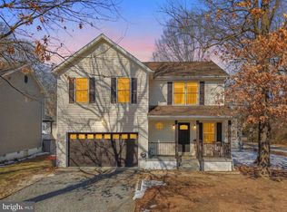 11 1st St, Colonial Beach, VA 22443