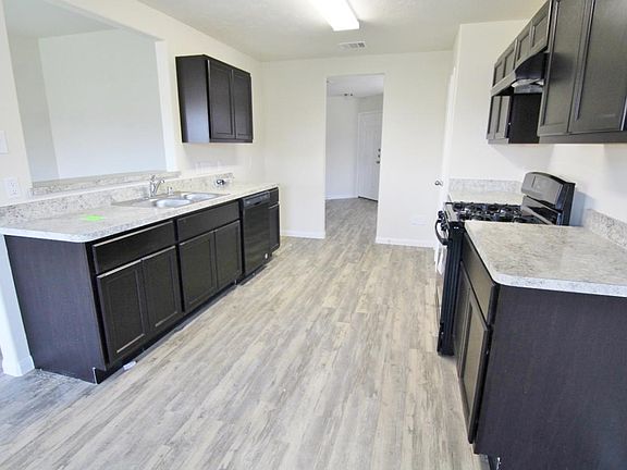 3rd image of 44 Laguna Bend Dr