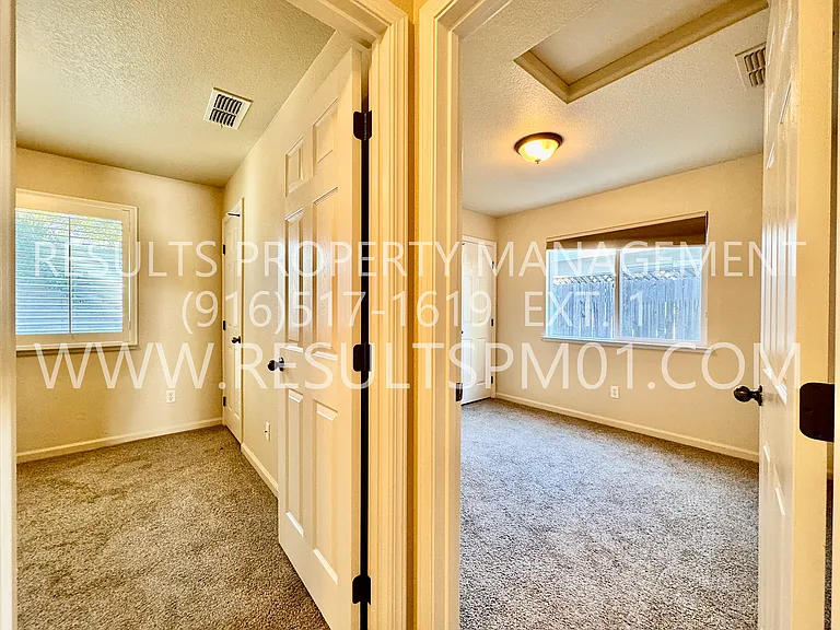 1529 Blue Squirrel St — Photo 13