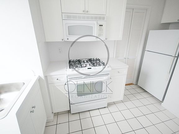 3rd image of 2600 Netherland Ave APT 702