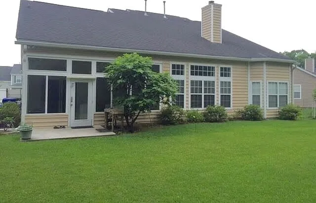 212 Summer Rain Ct — Photo 3