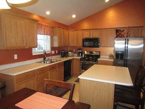 4th image of 58690 Derby Ct
