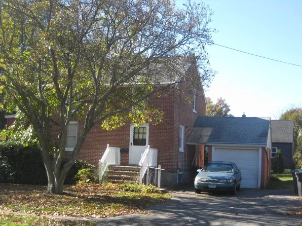 52 Pumpkin Delight Road, Milford, CT 06460