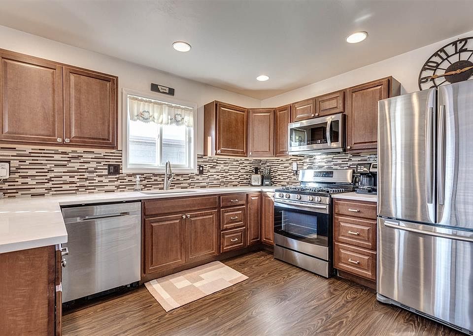 1st image of 502 N River Rock Dr