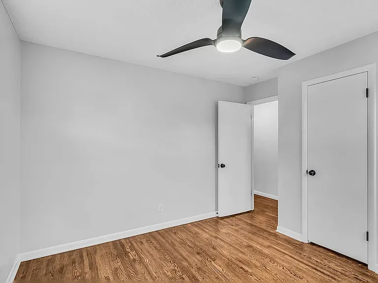 375 Austin Park Dr — Photo 8