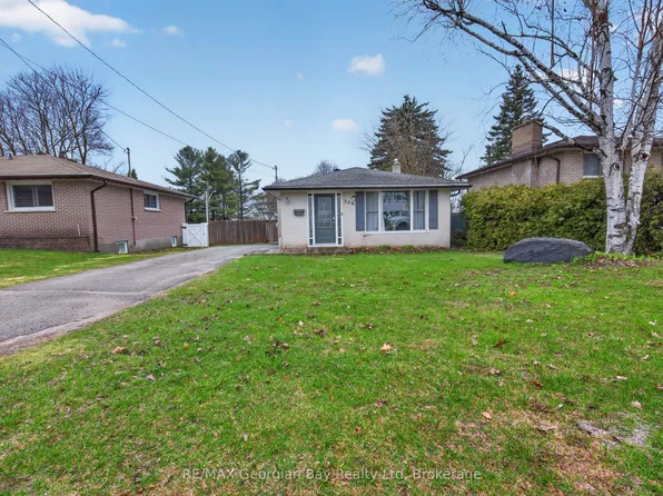 320 Scott St, Midland, ON L4R 2N1