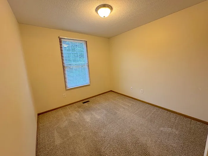 8577 Clover Glade Dr — Photo 18