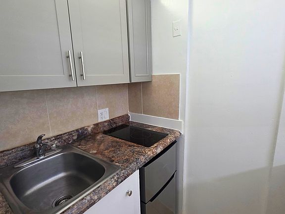 3rd image of 4611 S Congress Ave #8e56744f9
