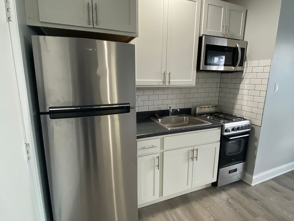 1st image of 4756 N Maplewood Ave APT 311