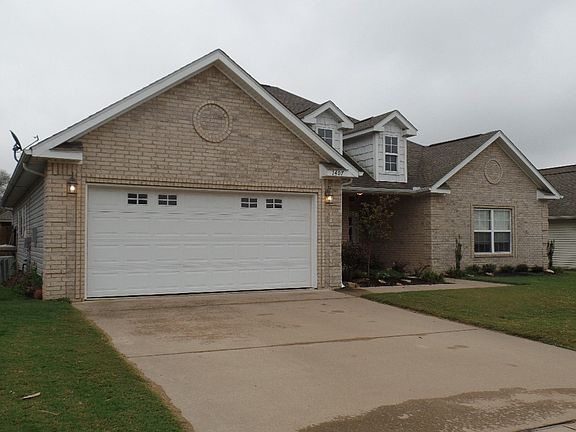 3rd image of 1407 Ezekiel Ct