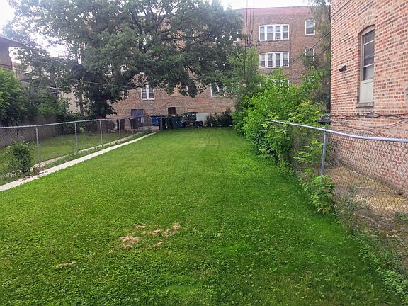 2nd image of 6139 S Woodlawn Ave