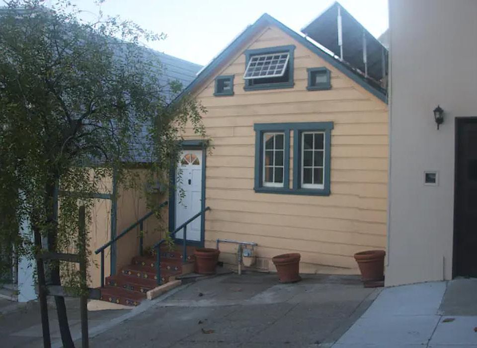 1st image of 584 Texas St