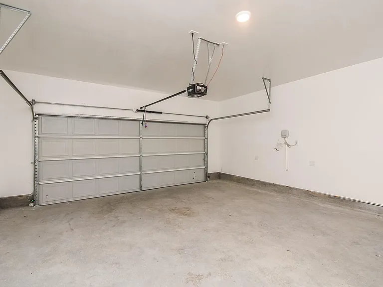 23923 Escardilla Dr — Photo 35