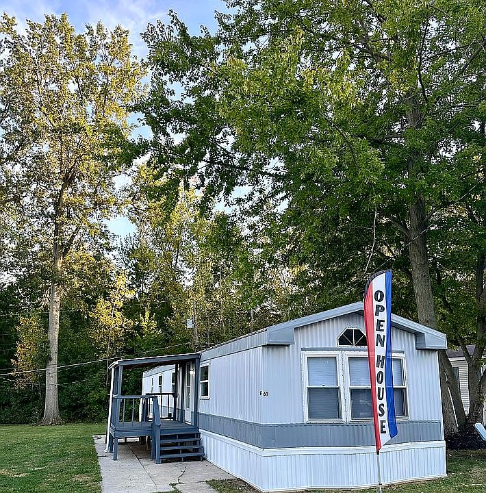 1st image of 2145 N Dixie Hwy Lot 61