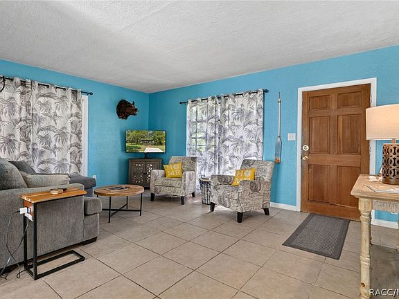 3rd image of 8668 N Elmtree Ave