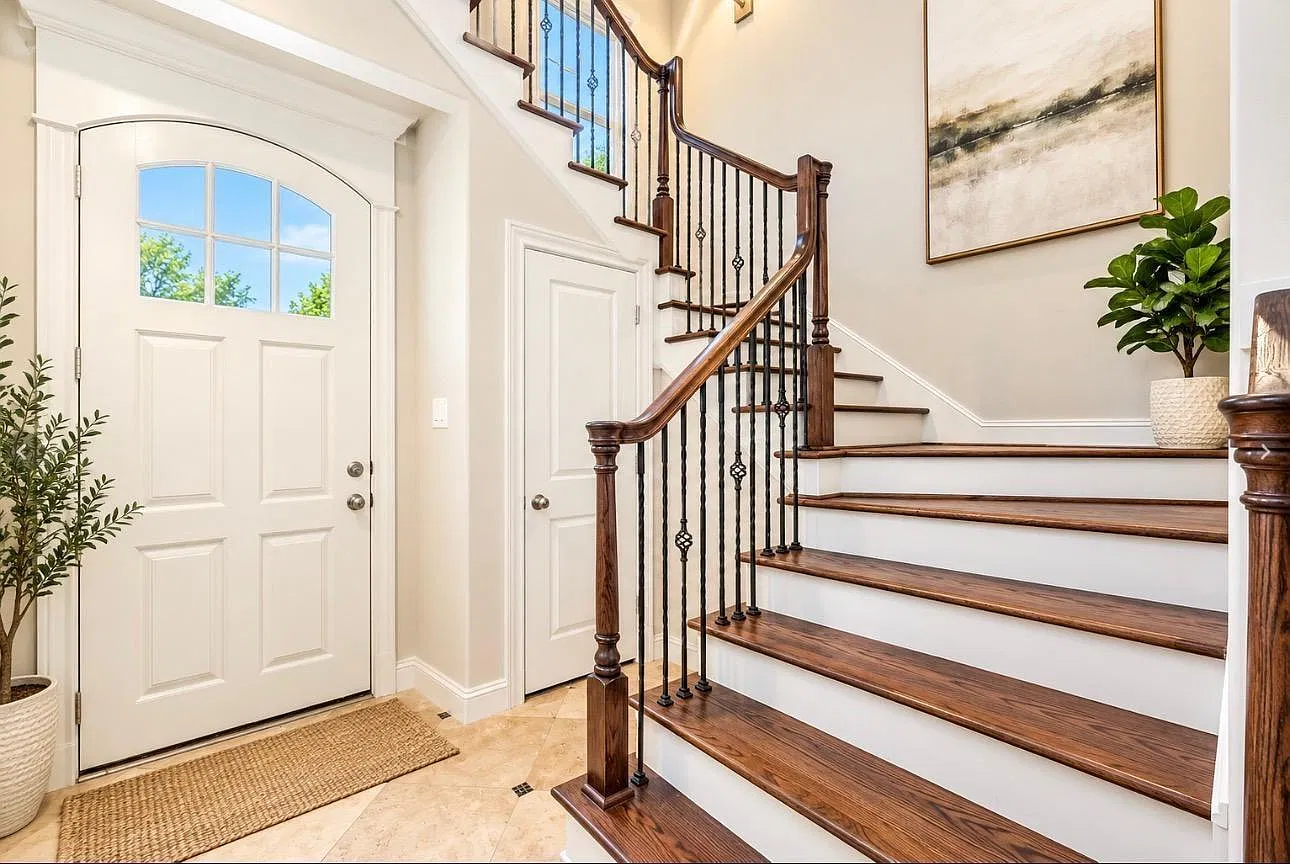 3 bed, 3.5 bath, 2152 sqft, $2,750 — Photo 3