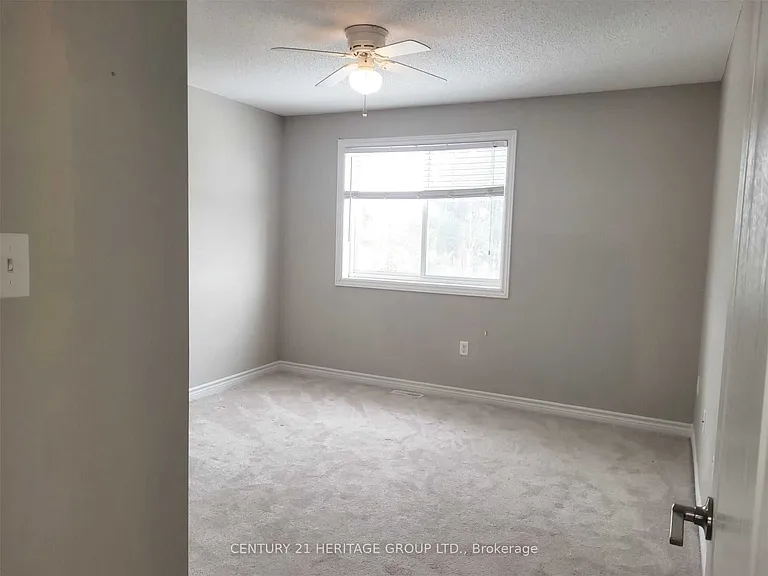 53 Ferndale Dr S #4 — Photo 24