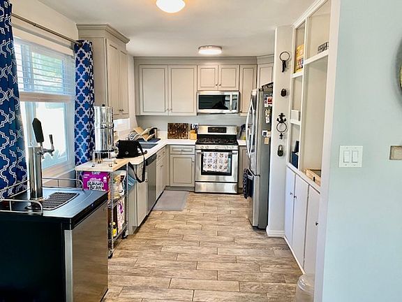 3rd image of 6617 Appert Ct