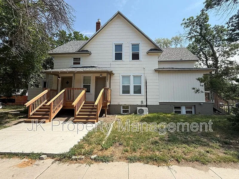 1 bed, 1.0 bath, $920 — Photo 3