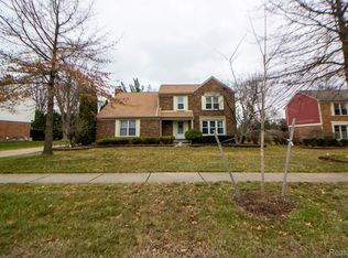 159 Glenshire Dr, Troy, MI 48085