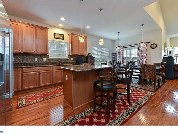 5th image of 126 Devalinder Dr