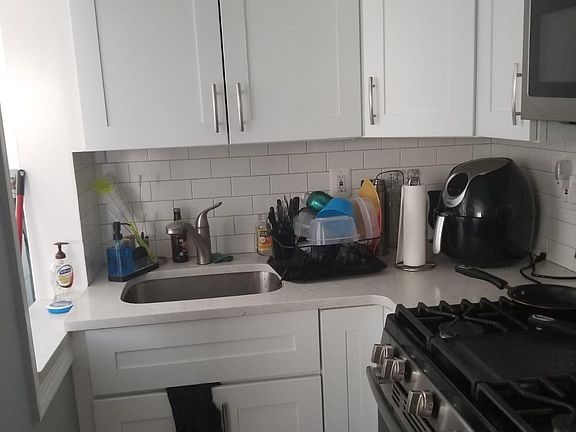 2nd image of 426 Columbus Ave